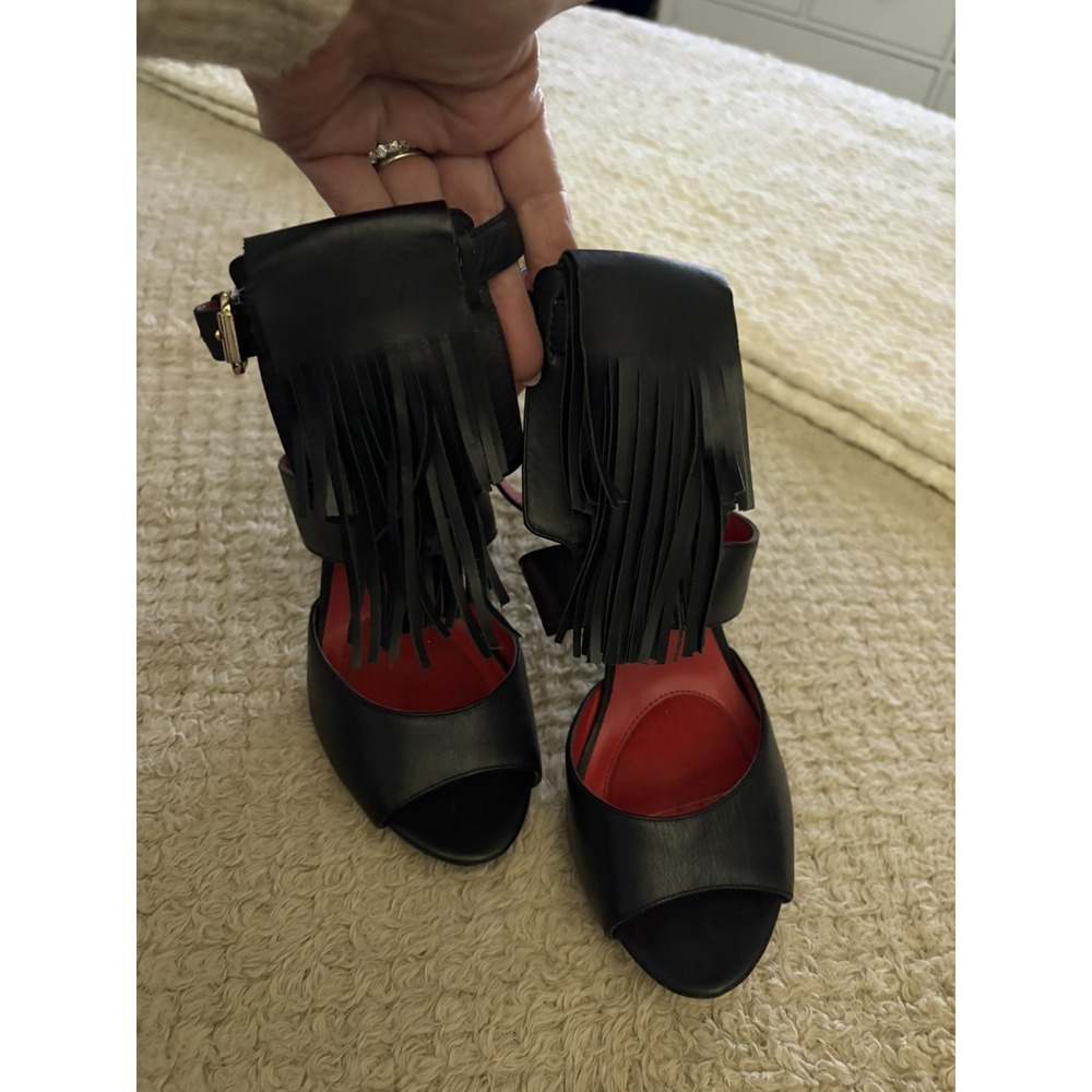 Charles Jourdan Black Leather Fringe Sandals Peep Toe Heels Size 8.5